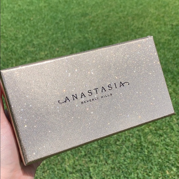 Anastasia Beverly Hills Other - Anastasia Beverly Hills Loose Highlighter ✨